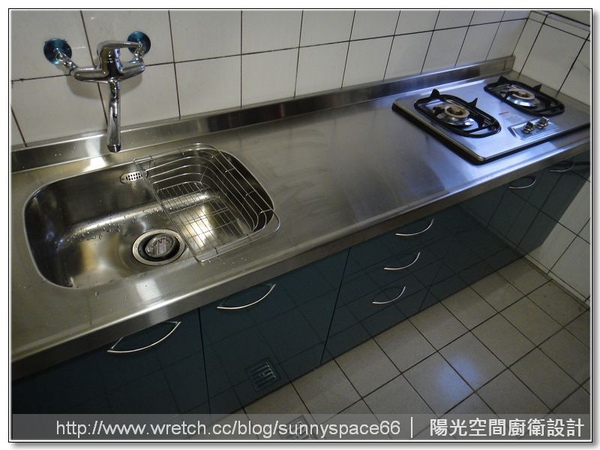 桃園安慶街不銹鋼二字型廚具全景