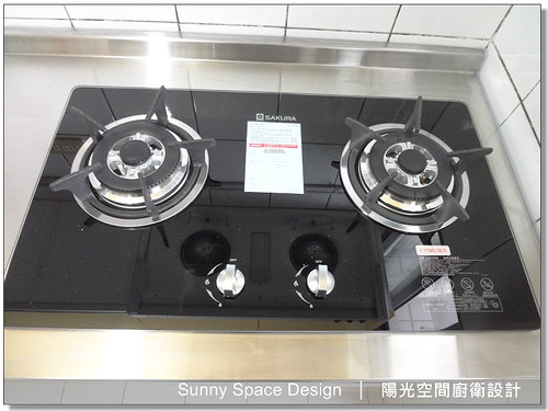 整體完工後明亮清新的廚房氛圍