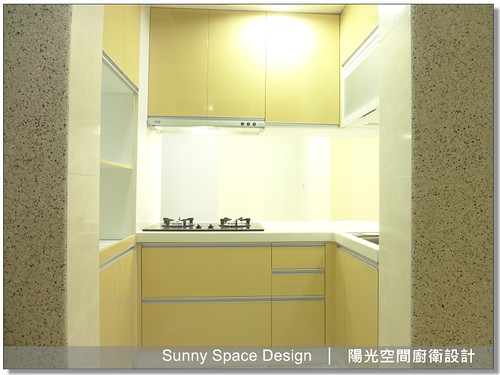 角落高櫃外開式收納細節