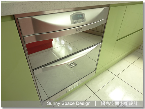 矽鋼石檯面與45度斜把手細節