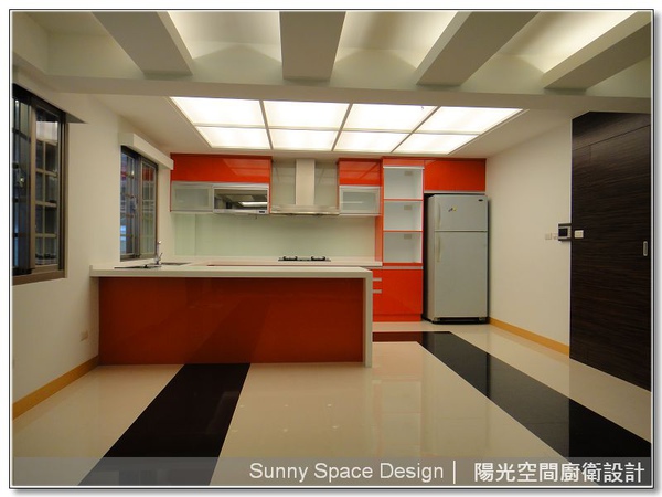 中島下包檯面與電陶爐配置