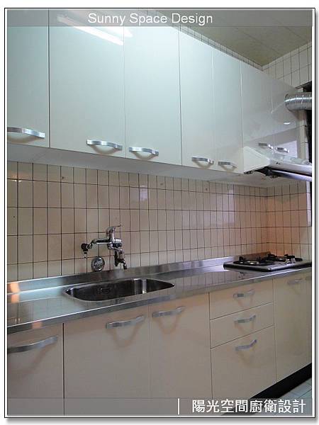 PVC黑色踢腳板耐用細節