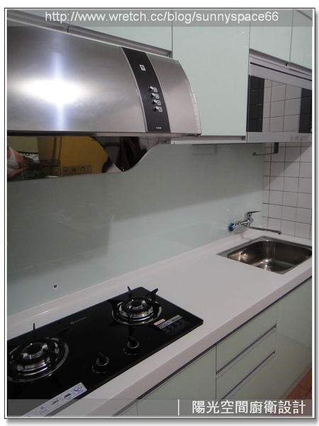 完工後乾淨明亮的廚房氛圍