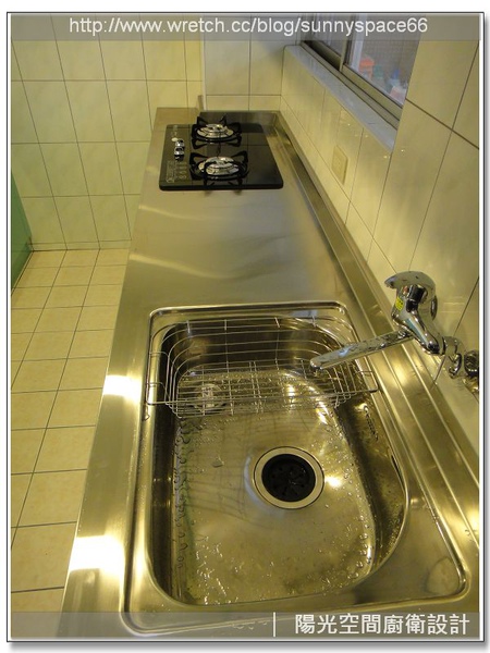 完工後務實好用的廚房氛圍