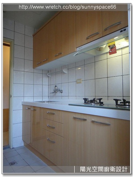 完工後溫潤明亮的廚房氛圍