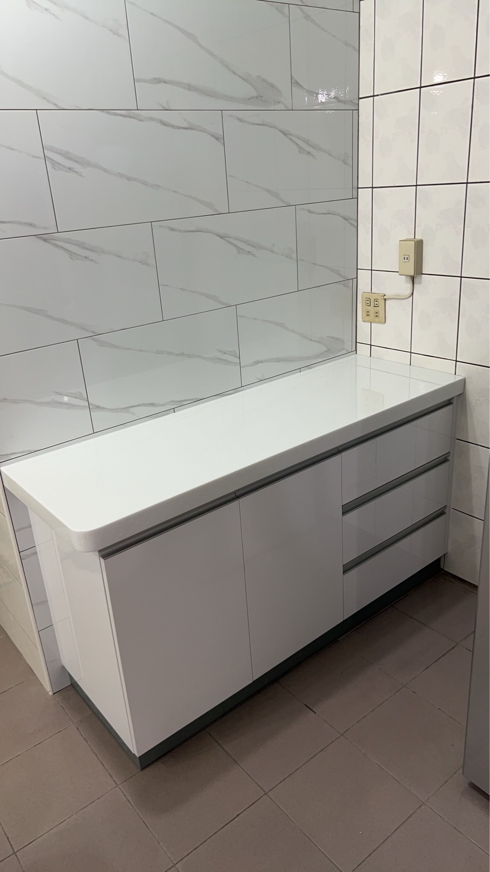 新北板橋 系統廚具 下櫃抽屜 緩衝五金 白色門板