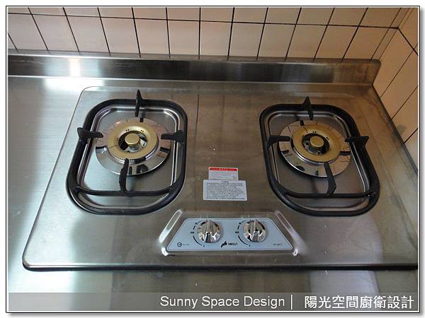 松山新東街一字型廚具全景