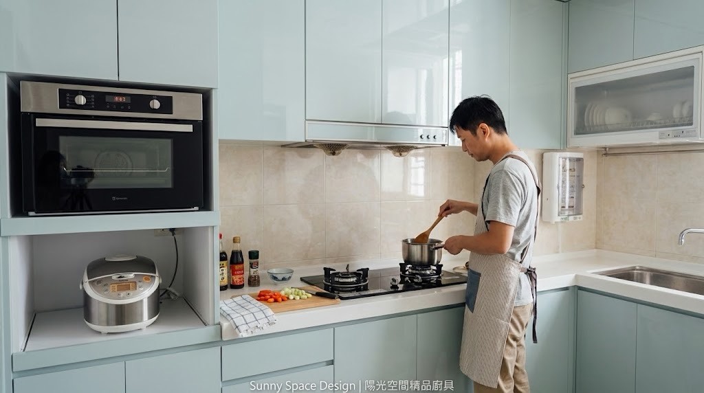 土城明德路L型廚具 × 樑柱修弧排風 × 45度無把手設計｜陽光空間精品廚具