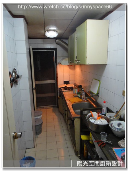 完工後明亮乾淨的廚房空間