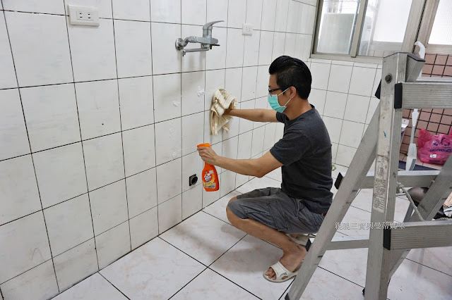 完工後清爽明亮的蒂芬尼藍廚房