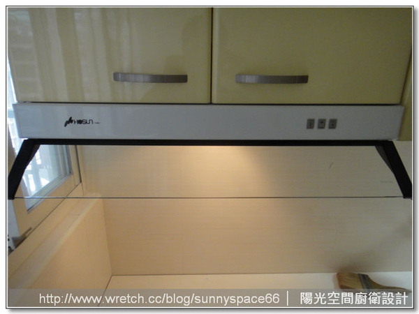 泰山明志路一字型美耐板廚具全景