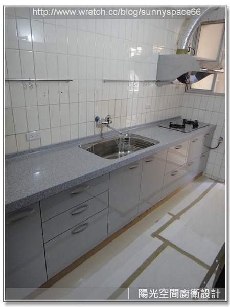 銀灰色水晶門板光澤質感