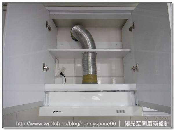 C型崁鋁把手與水晶門板