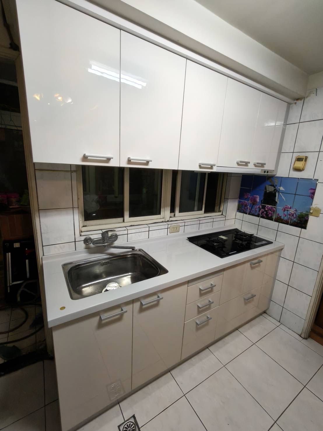 桃園龜山廚具安裝 拆除舊櫃體發現天花封板斷差 現場施工紀錄