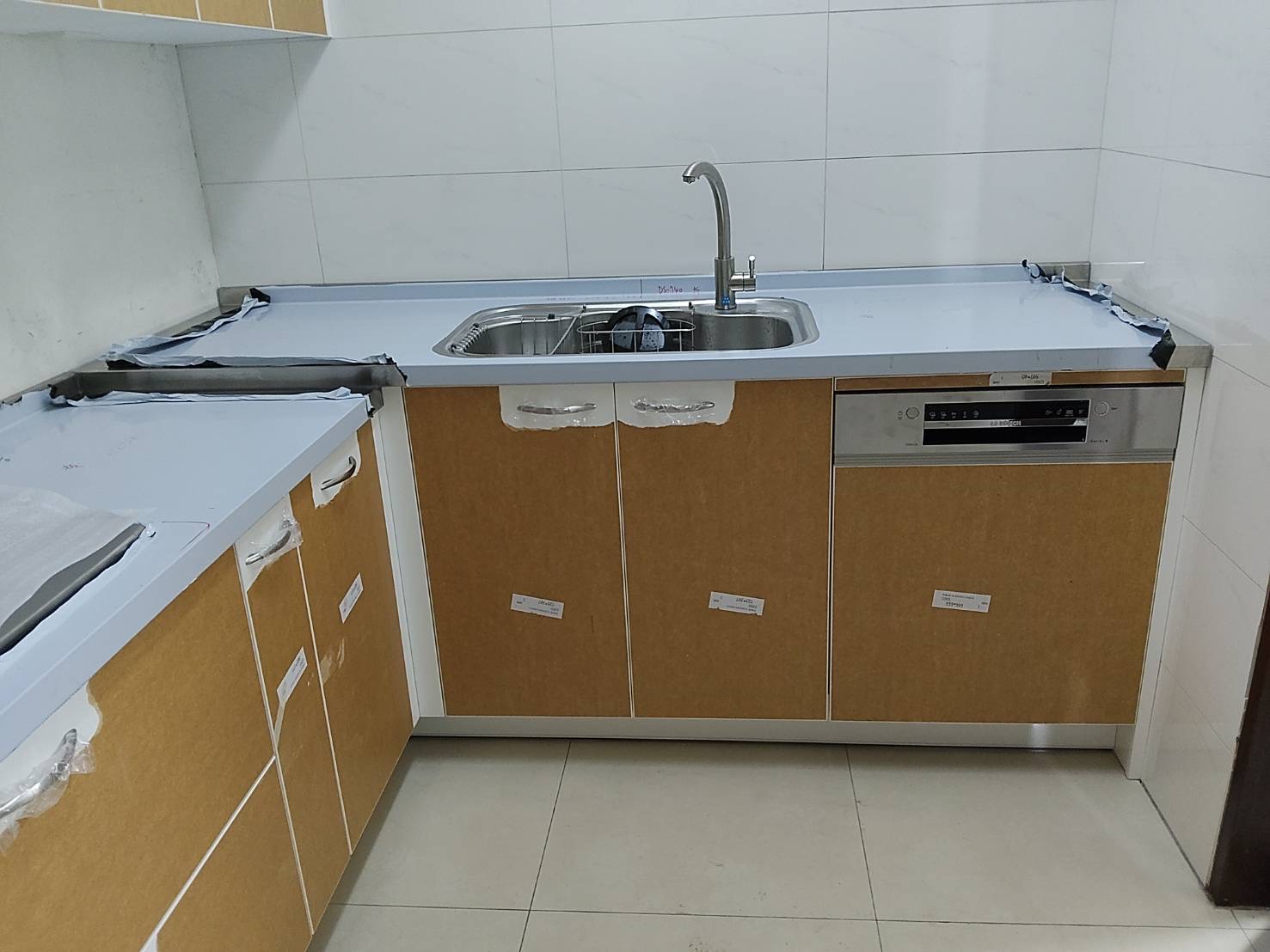 洗滌區水槽與龍頭配置