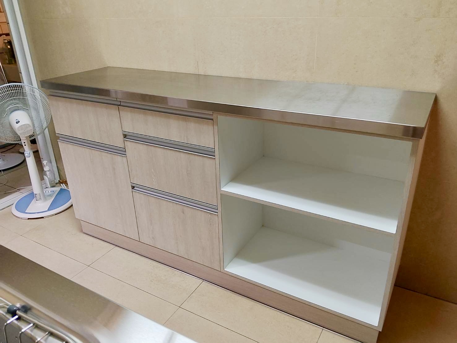 桃園蘆竹雙排型廚房 不鏽鋼檯面與林內內焰玻璃爐細節