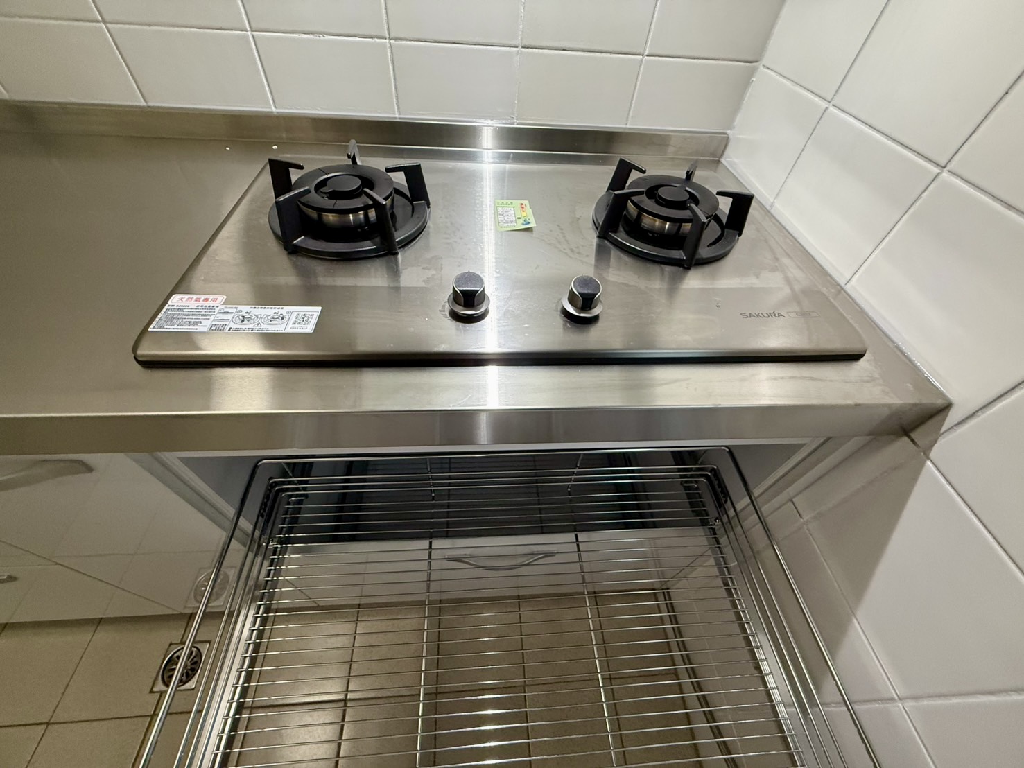 排煙孔沿原位處理細節 隱藏式除油煙機