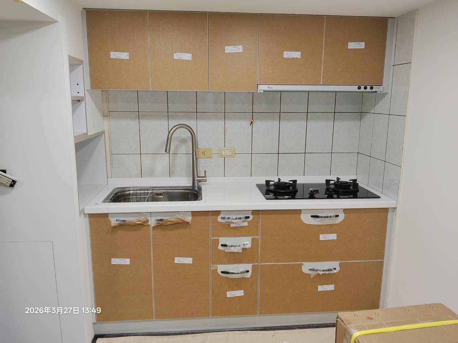 內湖一字型廚房 淺灰色現代簡潔風 上櫃施工中細節