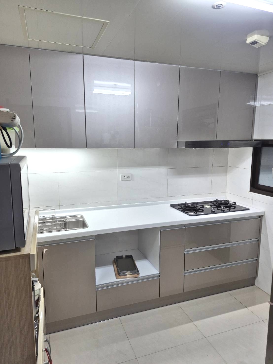 水槽區與龍頭近照 韓國人造石檯面