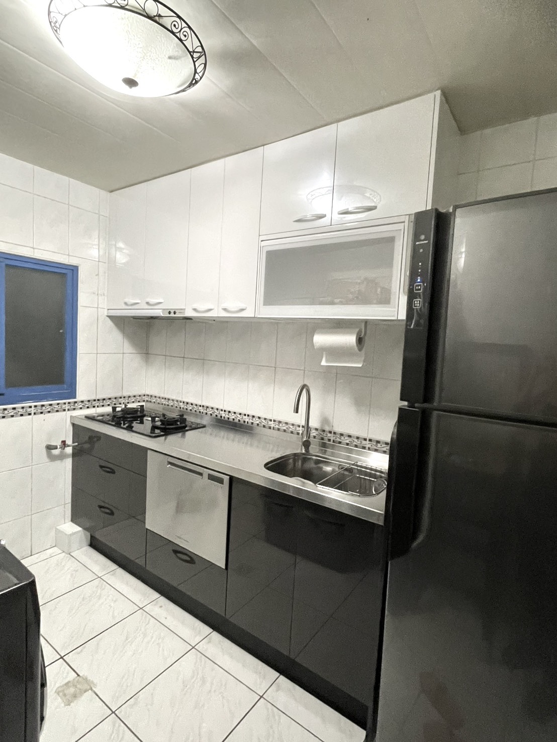 新莊廚房新設黑白跳色廚具與洗碗機