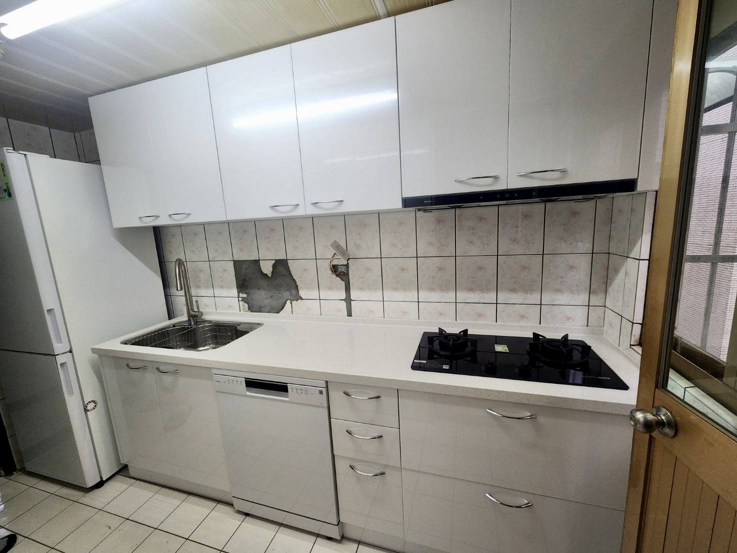 樹林一字型廚具全景 石英石檯面